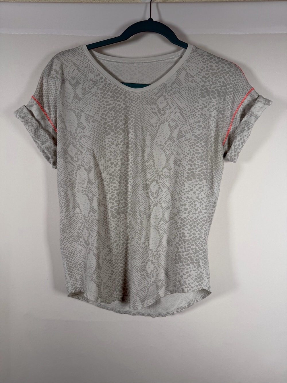 Lululemon Light Gray Snake-Print Short Sleeve Tee with Coral Stitch